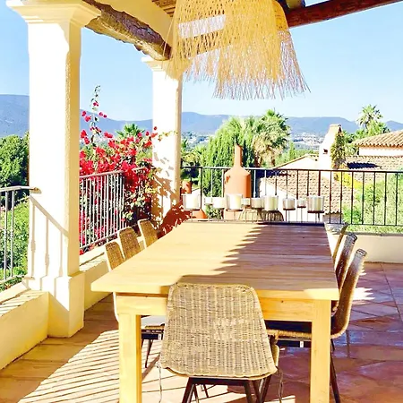 Lovely Family Summer House Hébergement de vacances Grimaud
